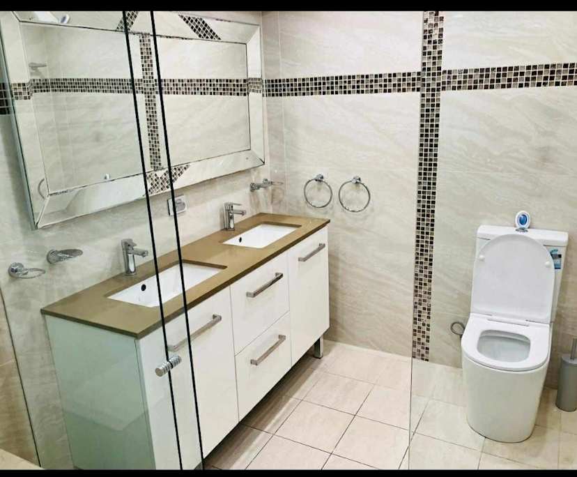 $325, Flatshare, 4 bathrooms, Haymarket NSW 2000