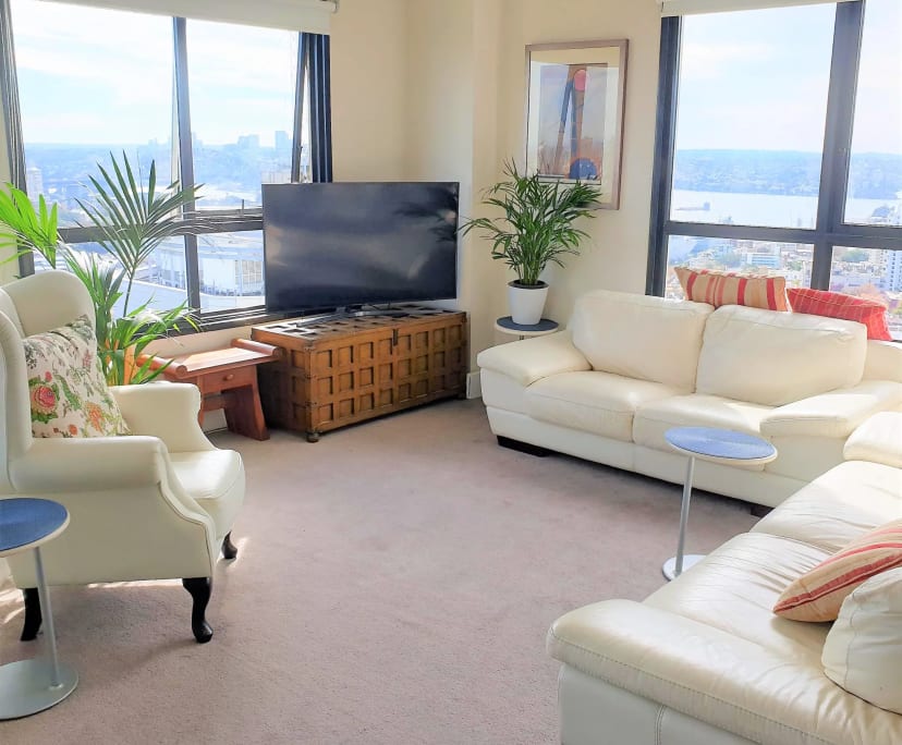 Furnished room in a flatshare