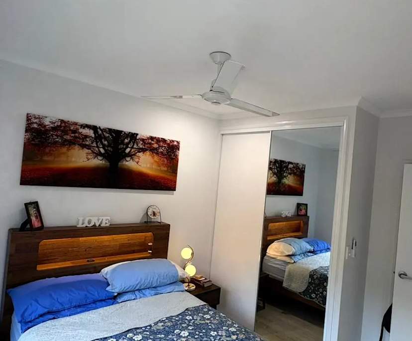 Furnished room in a share house