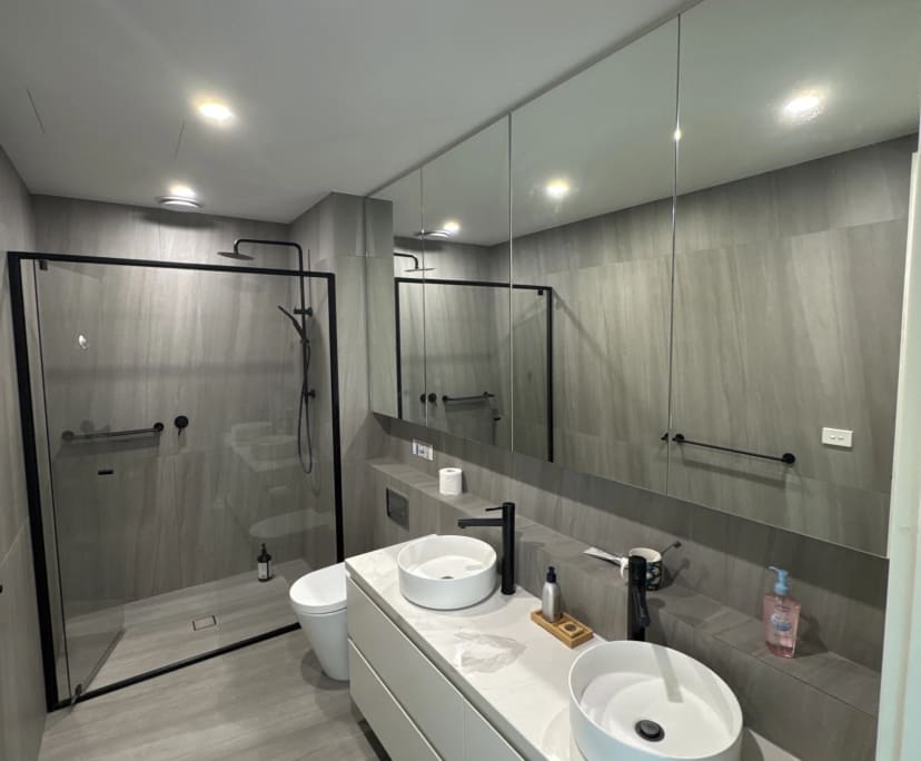 Furnished room in a flatshare