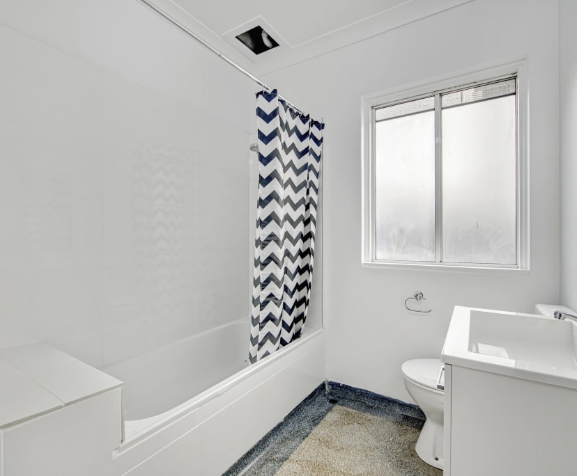 $300, 1-bed, 1 bathroom, Spring Hill QLD 4000