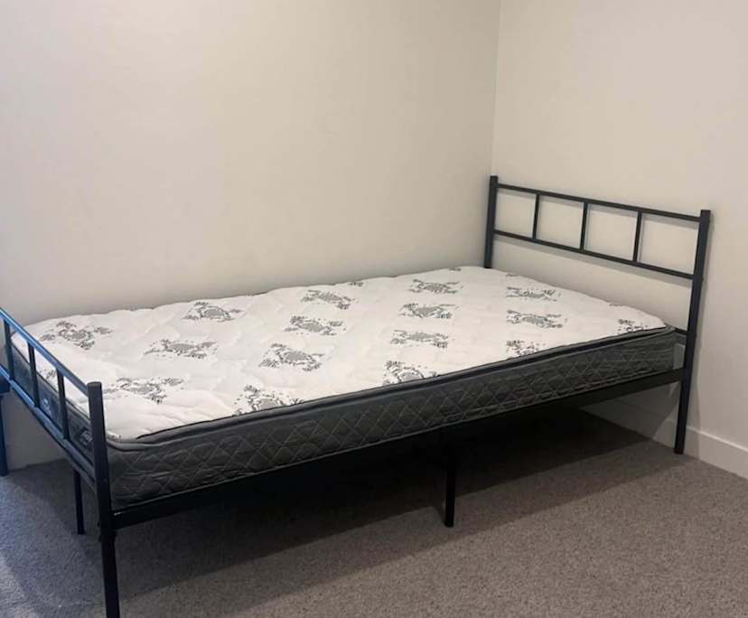 Furnished room with own bathroom