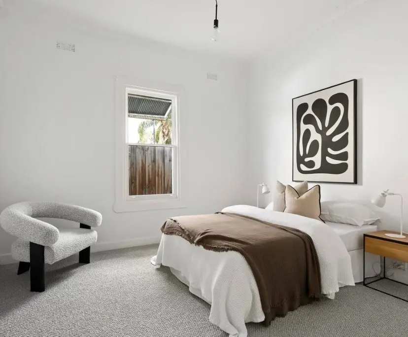 Room in a share house