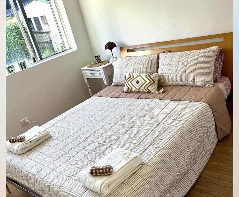 Furnished room in a flatshare