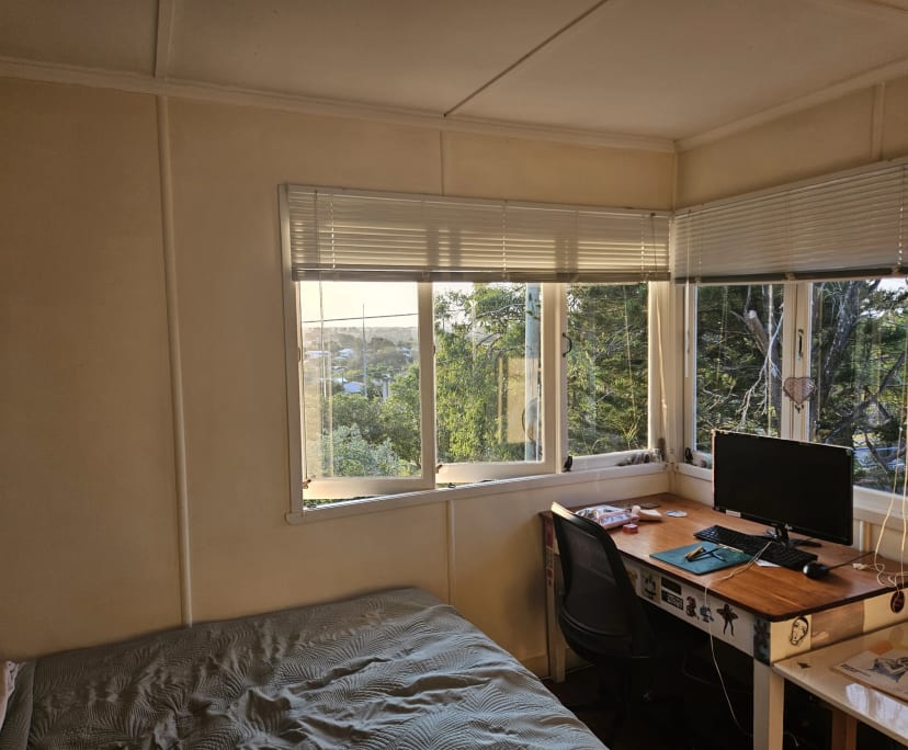 Room in a share house