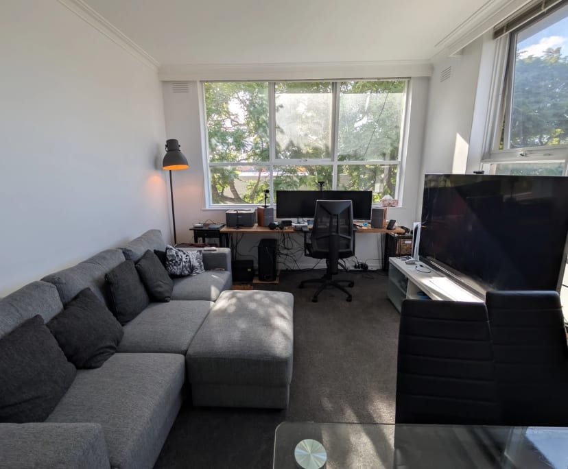 Unfurnished room in a flatshare