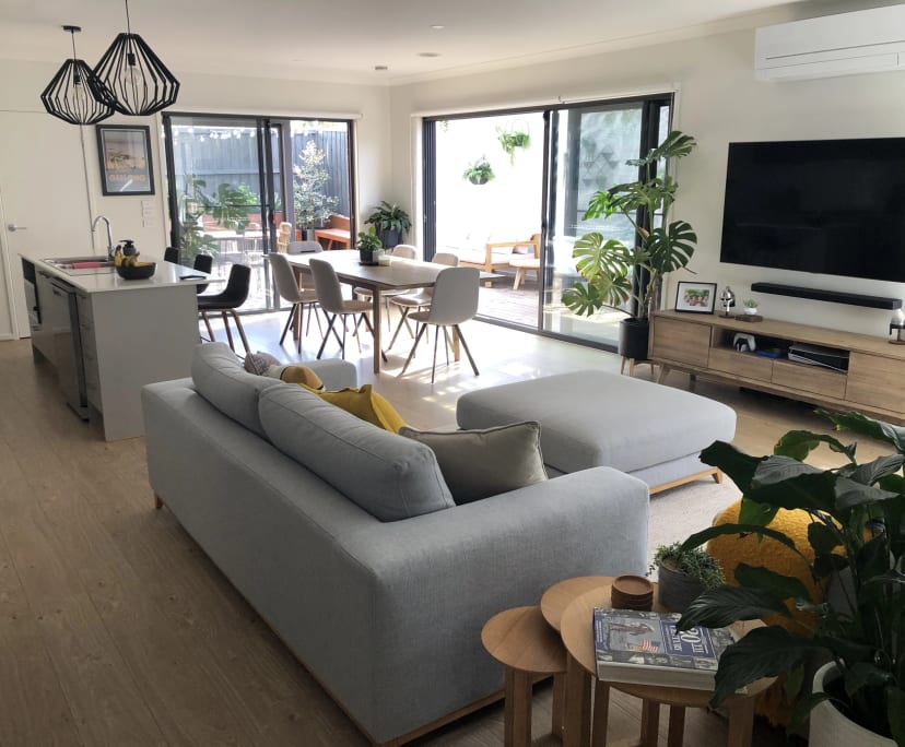 Room in a share house