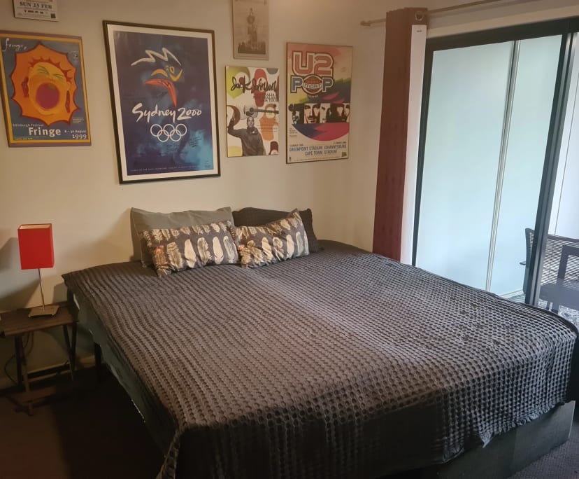 Furnished room with ensuite in a flatshare