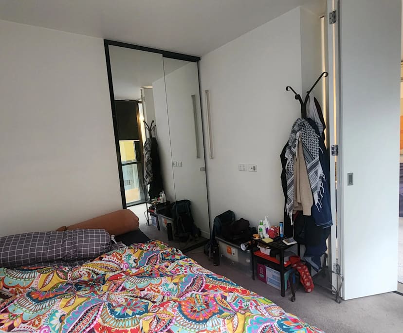 Furnished room in a flatshare