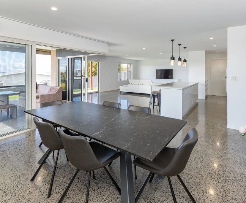 $350, Homestay, 2 bathrooms, Red Head NSW 2430