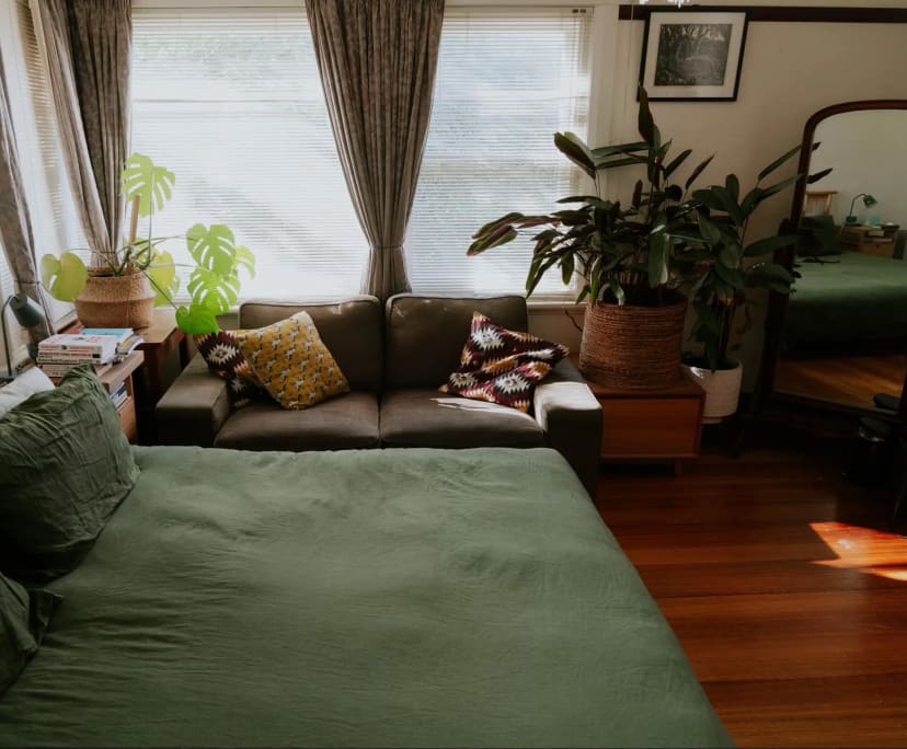 Furnished room in a share house
