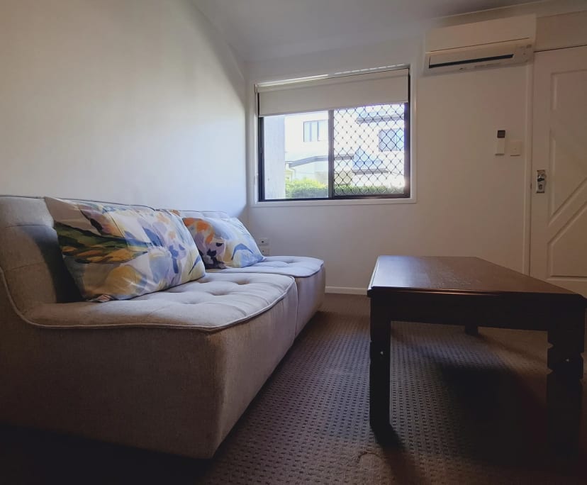 $330, Share-house, 3 bathrooms, Indooroopilly QLD 4068