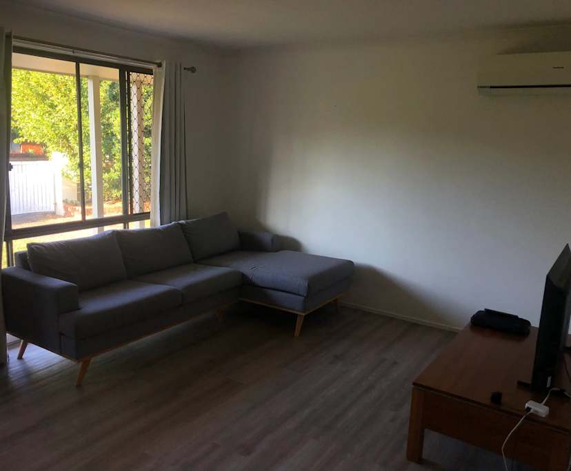 Room in a share house