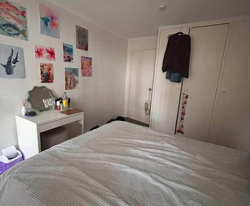 Furnished room in a flatshare