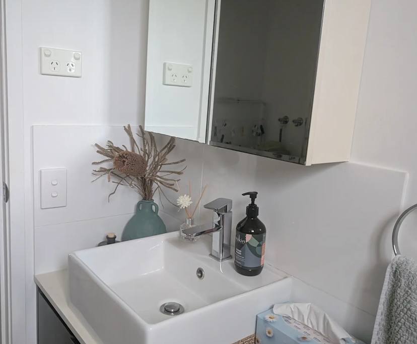 $300, Flatshare, 2 bathrooms, Kedron QLD 4031