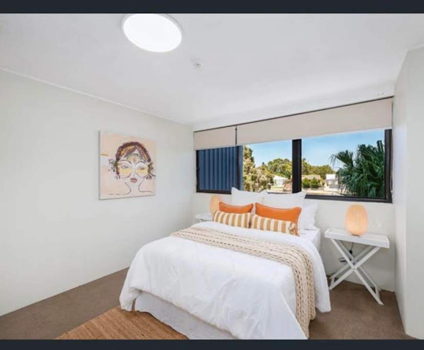 Unfurnished room in a flatshare