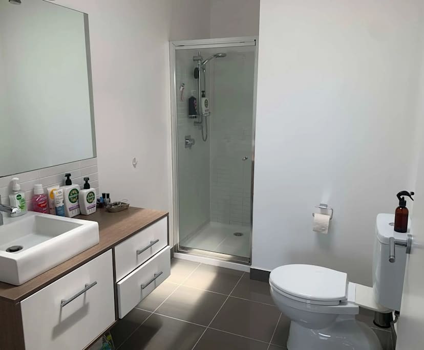 $220, Share-house, 4 bathrooms, Sandy Bay TAS 7005