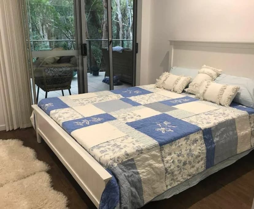 $300, Flatshare, 2 bathrooms, Yorkeys Knob QLD 4878