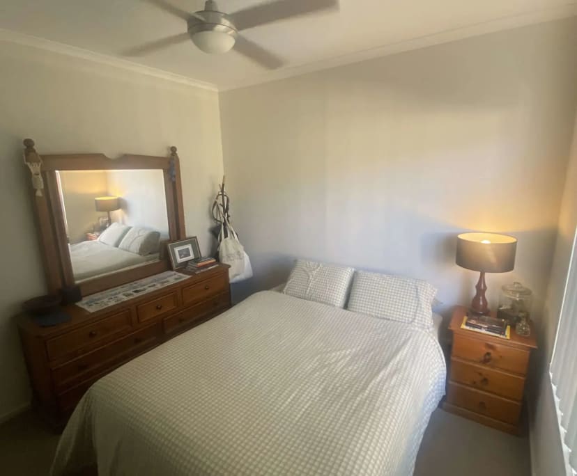 Room in a share house