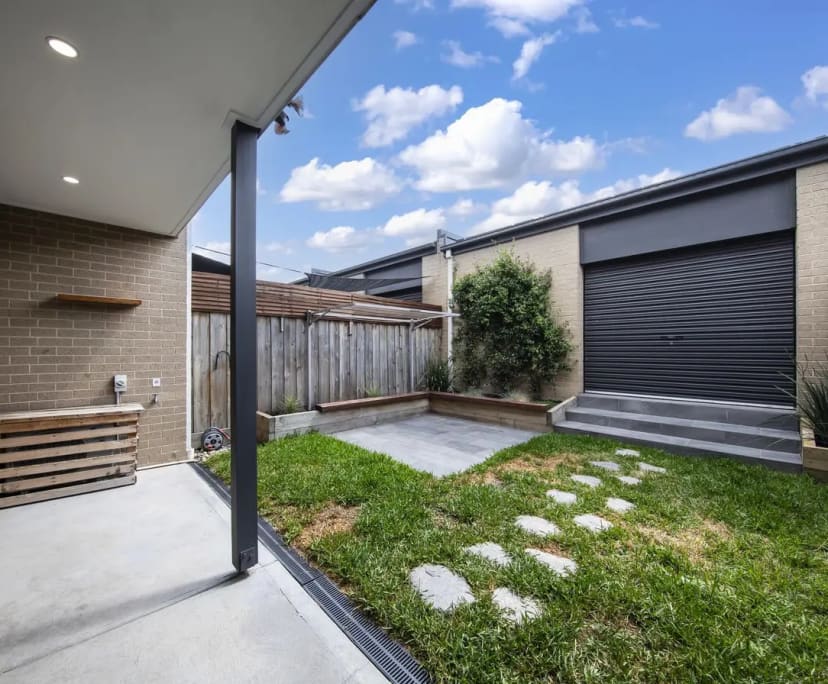 $220, Share-house, 3 bathrooms, Donnybrook VIC 3064