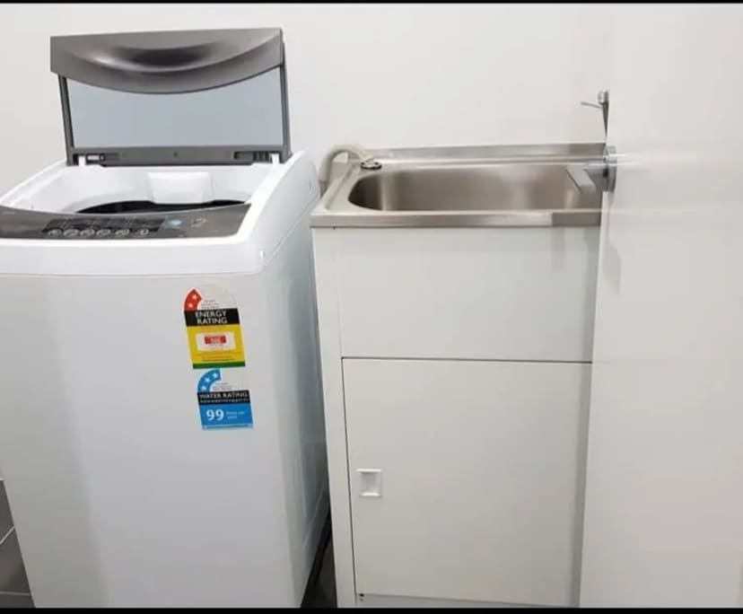 $320, Share-house, 4 bathrooms, Kelvin Grove QLD 4059