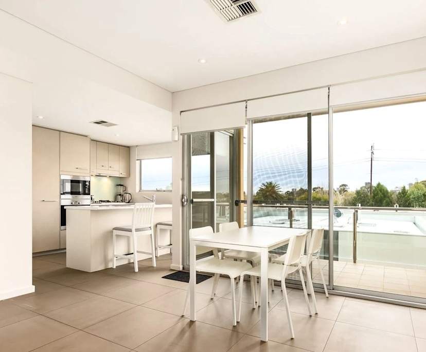 Furnished room with ensuite in a flatshare