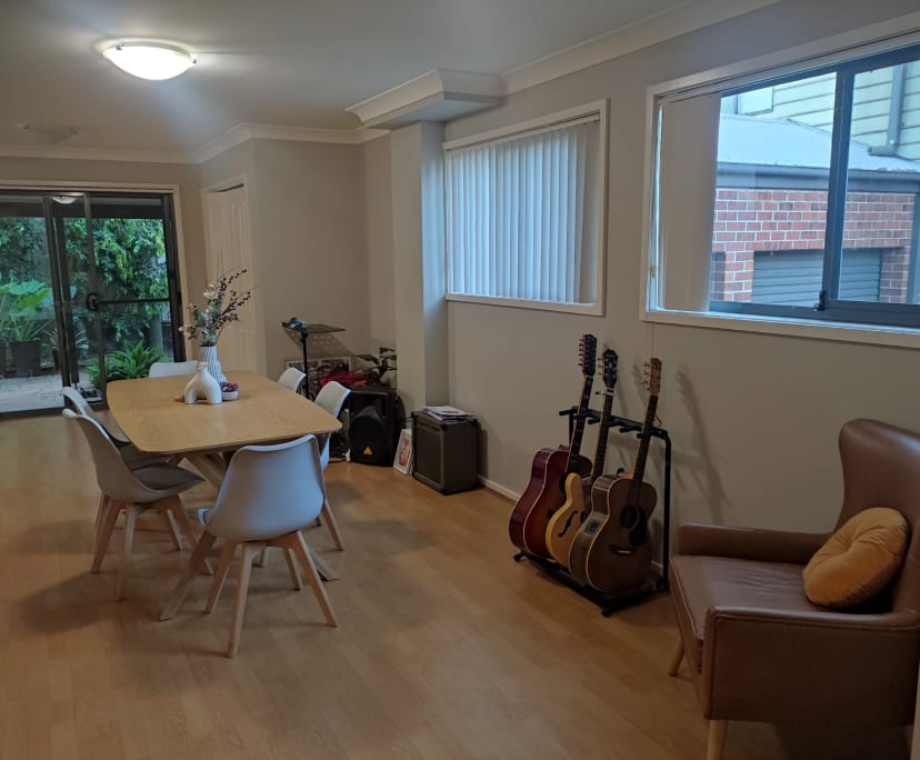 Unfurnished room in a flatshare