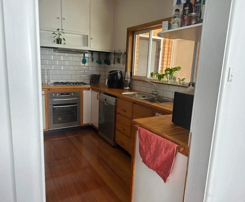 $350, Student-accommodation, 3 rooms, Box Hill North VIC 3129, Box Hill North VIC 3129