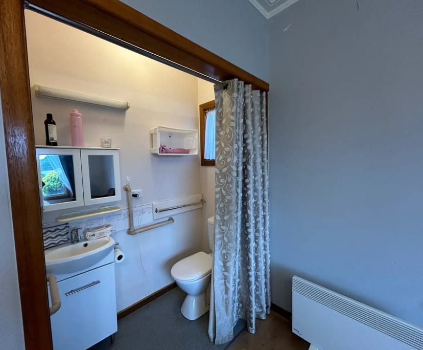 $280, Share-house, 2 bathrooms, Warrnambool VIC 3280