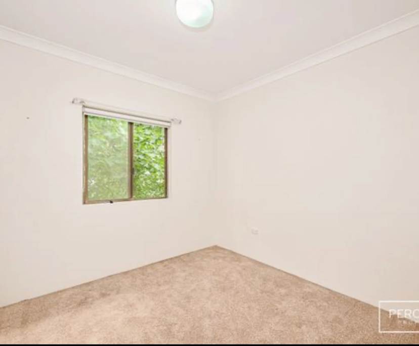 Unfurnished room in a flatshare
