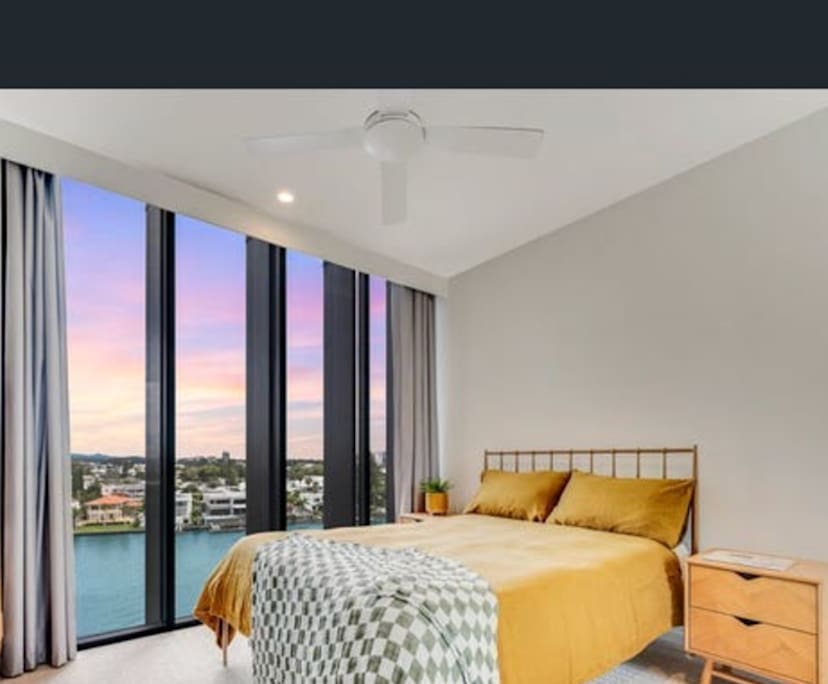 Unfurnished room with own bathroom