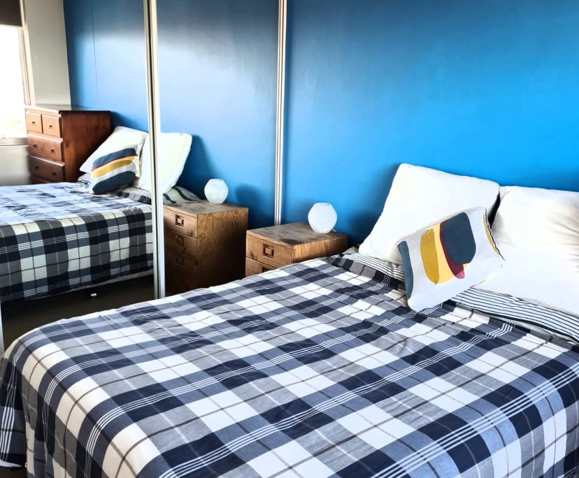 Furnished room in a flatshare