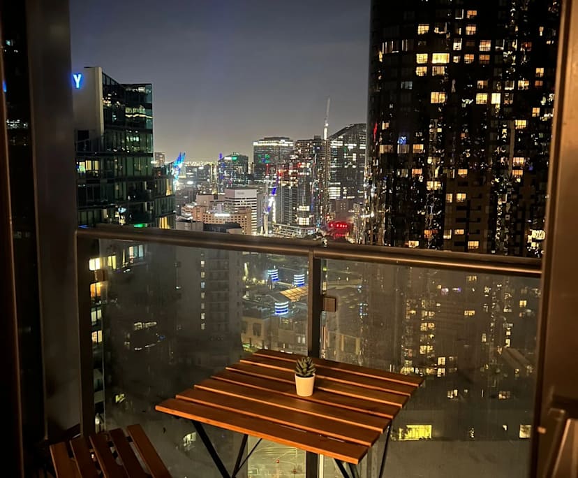 Furnished room in a flatshare