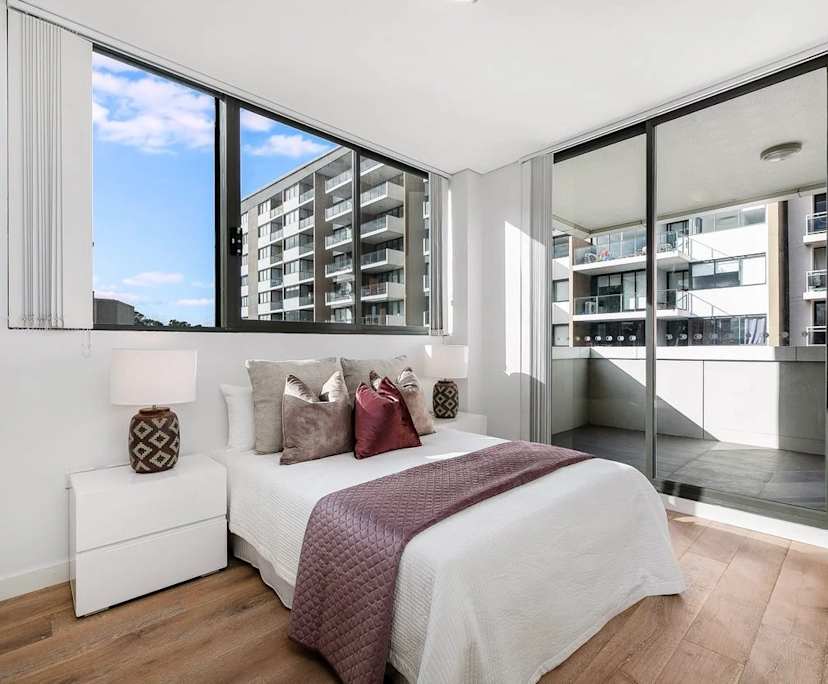 Furnished room with ensuite in a flatshare