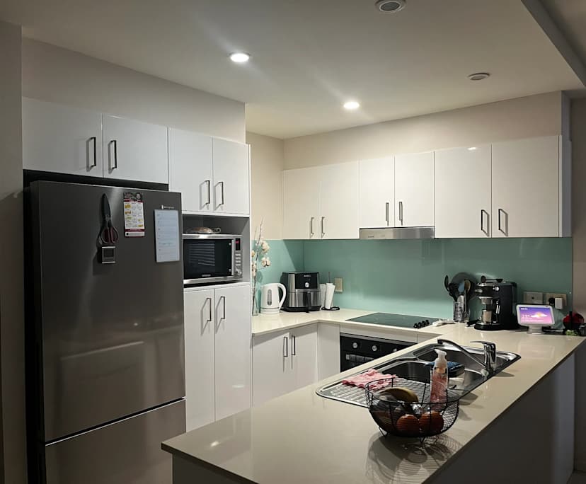 Furnished room in a flatshare