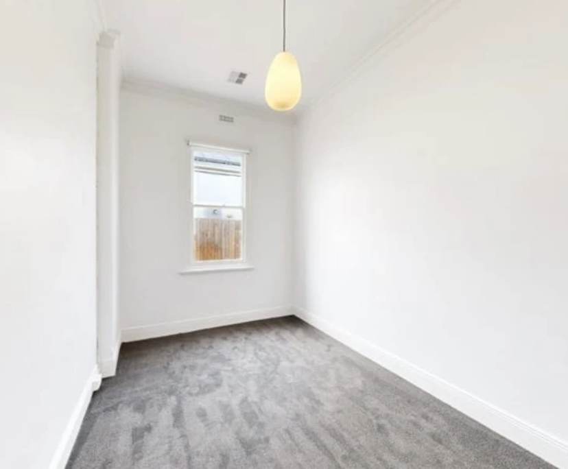 Unfurnished room in a share house