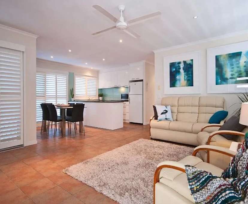 $410, Flatshare, 2 bathrooms, Main Beach QLD 4217