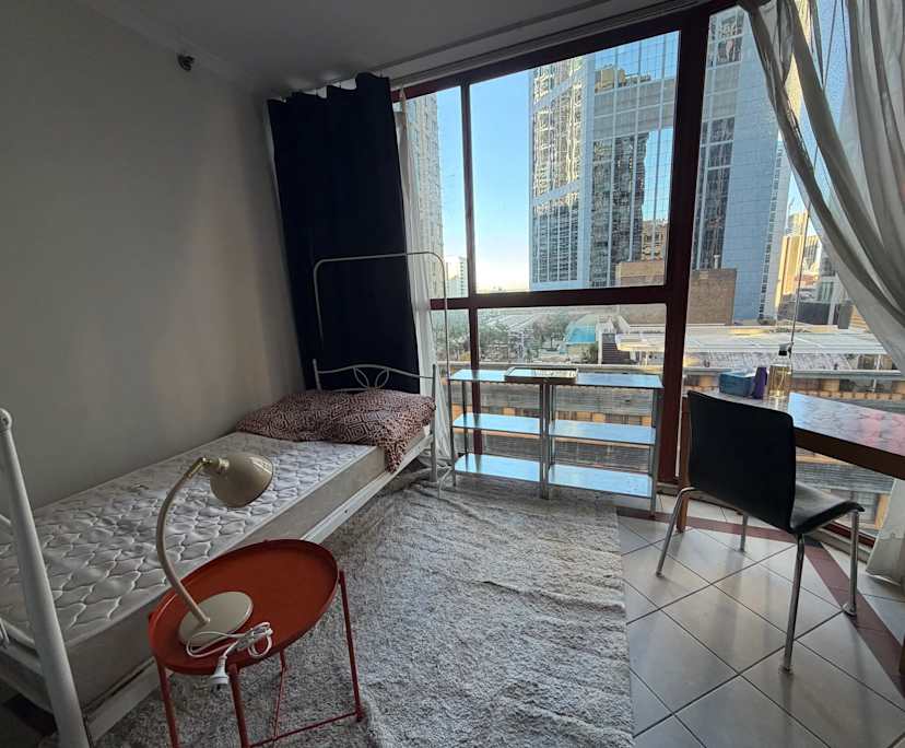 Furnished room in a flatshare