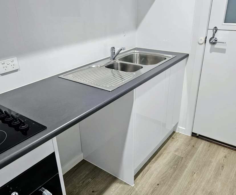 $505, 1-bed, 1 bathroom, Wynnum West QLD 4178