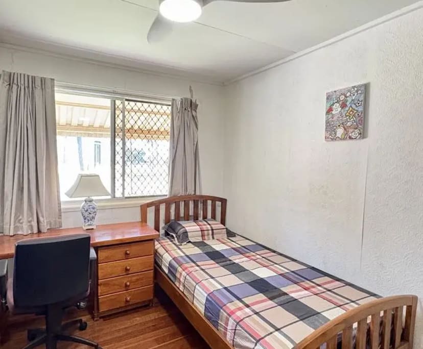 Furnished room in a share house
