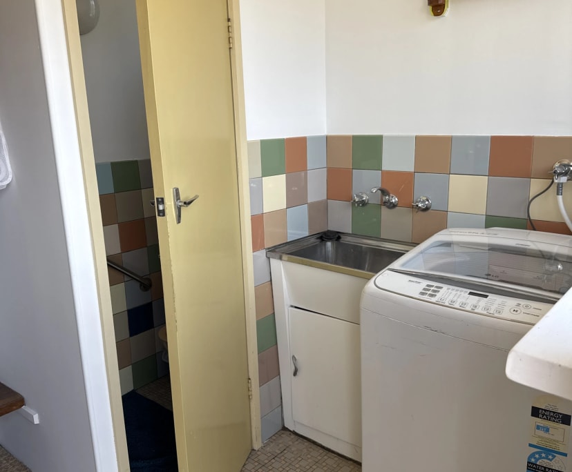 $165, Share-house, 3 bathrooms, Saint Albans VIC 3021