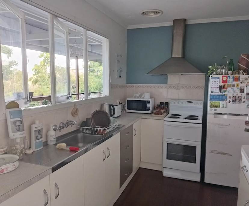 $325, Share-house, 3 bathrooms, Tarragindi QLD 4121