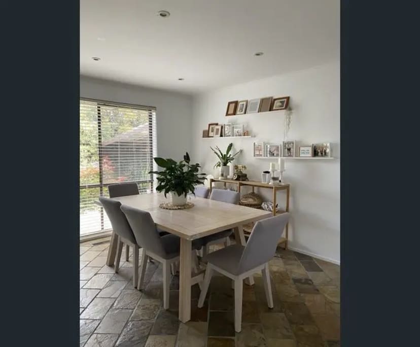 Room in a share house