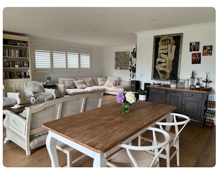 Furnished room in a share house