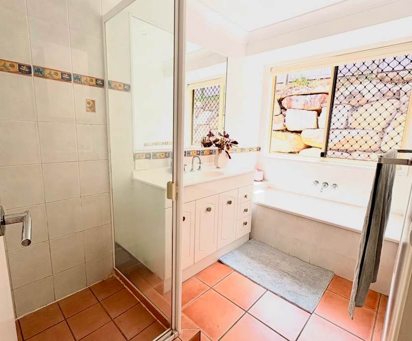 $280, Share-house, 2 rooms, Upper Kedron QLD 4055, Upper Kedron QLD 4055