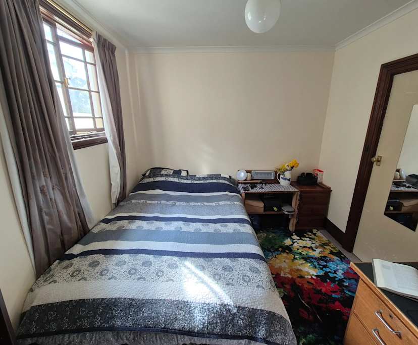 Room in a share house