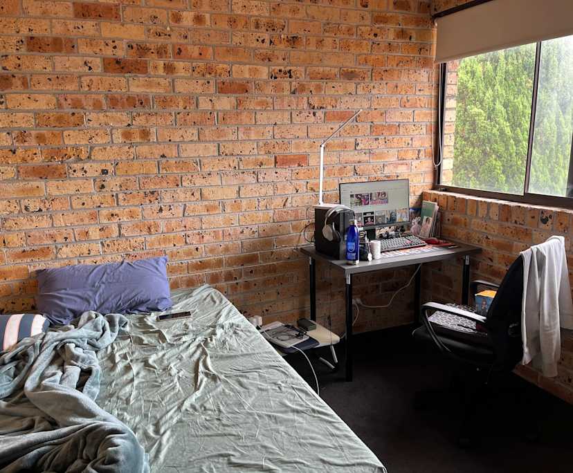 Room in a share house