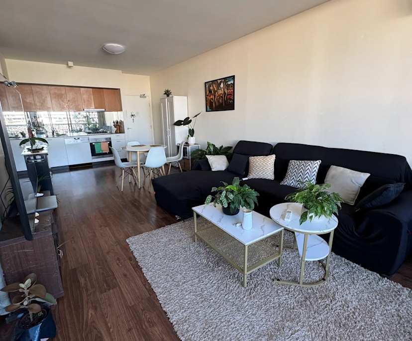 Furnished room in a flatshare