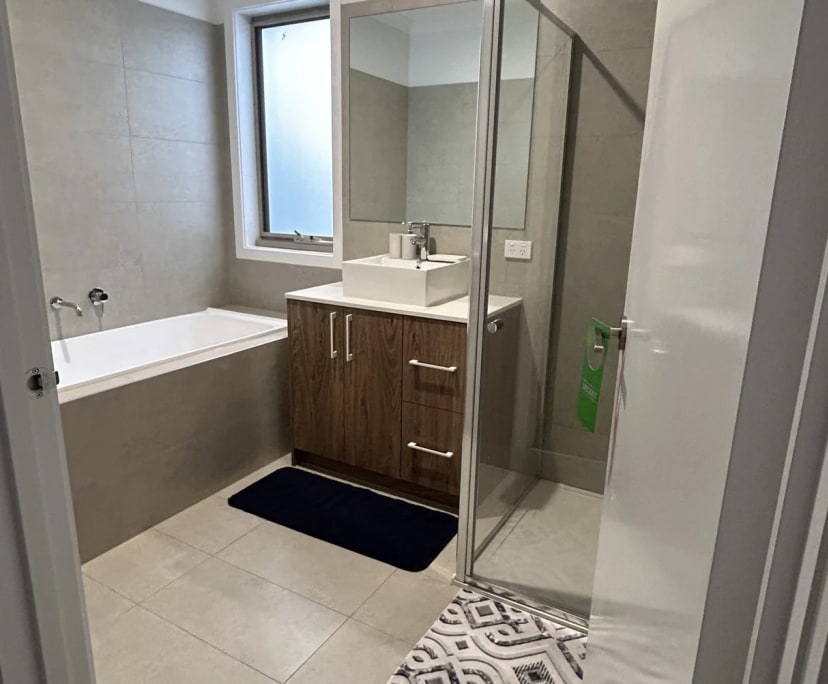 $230, Share-house, 3 bathrooms, Kings Park VIC 3021