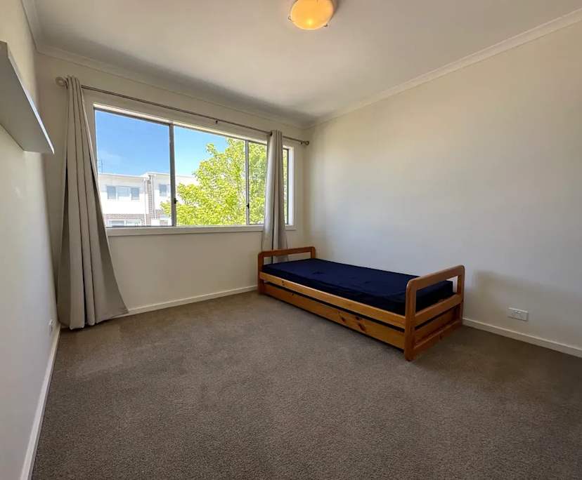 $227, Flatshare, 2 rooms, Coombs ACT 2611, Coombs ACT 2611